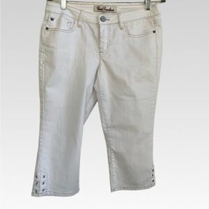 True Freedom Women's white Jeans size 9 junior brand new